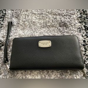 Michael Kors black wristlet